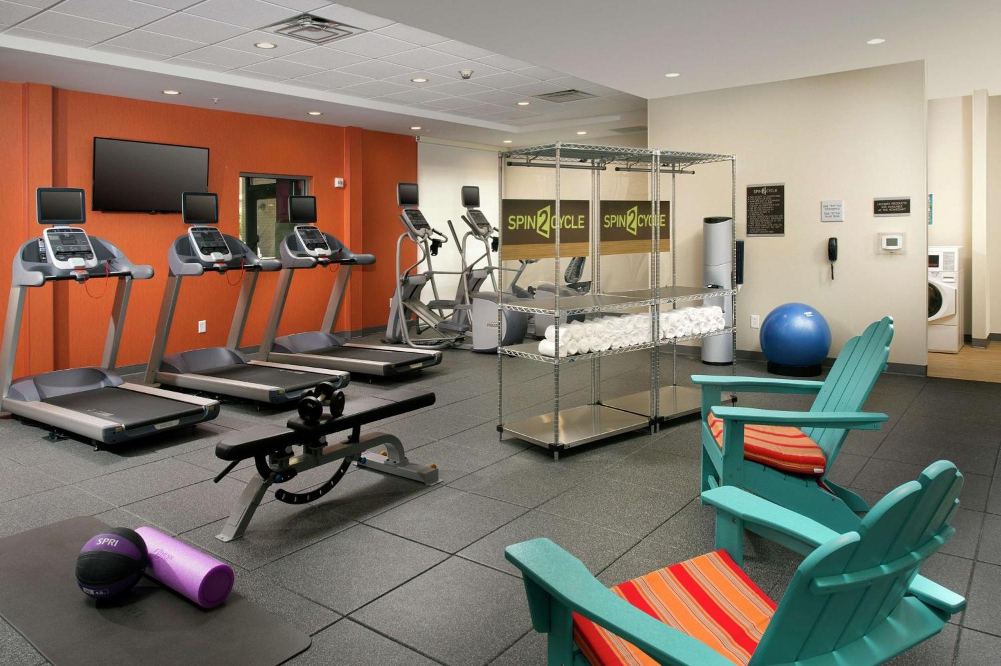 Hotel Home2 By Hilton East Hurstbourne 3*